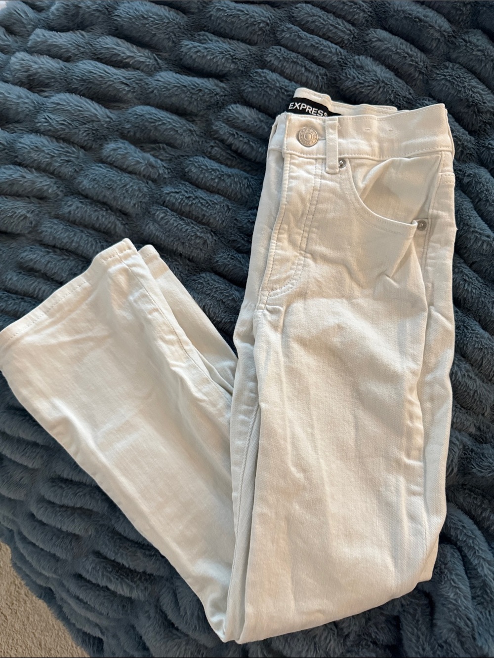 Women’s High Rise White Flare Jeans - Picture 4 of 4